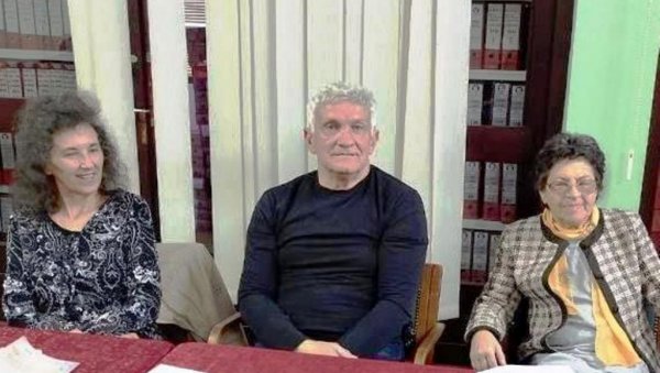 У МЕЂУНАРОДНОЈ АНТОЛОГИЈИ АНТИРАТНИХ СТИХОВА: Заступљено троје параћинских песника У МЕЂУНАРОДНОЈ АНТОЛОГИЈИ АНТИРАТНИХ СТИХОВА: Заступљено троје параћинских песника