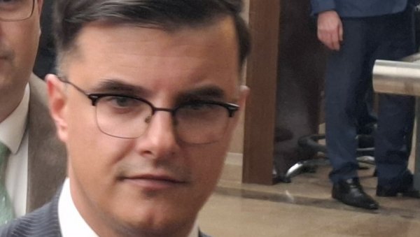 МИЛОВЦИ БИ ДА РУШЕ ДРЖАВУ: Демократе реаговале на етикетирање поводом трагедије на Цетињу МИЛОВЦИ БИ ДА РУШЕ ДРЖАВУ: Демократе реаговале на етикетирање поводом трагедије на Цетињу