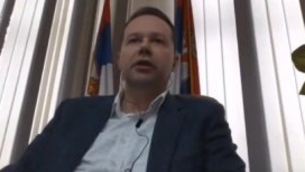 ДЕКАН ЕКОНОМСКОГ ФАКУЛТЕТА: Блокаде као када бисмо ми упадали на телевизије и блокирали њихов рад док нам се не повећају апанаже ДЕКАН ЕКОНОМСКОГ ФАКУЛТЕТА: Блокаде као када бисмо ми упадали на телевизије и блокирали њихов рад док нам се не повећају апанаже