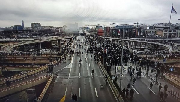 ПОТПУНИ КРАХ „СТУДЕНТСКИХ“ БЛОКАДА СВЕ БЛИЖИ – Студенти више не желе да буду таоци прозападних политичких партија и НВО ПОТПУНИ КРАХ „СТУДЕНТСКИХ“ БЛОКАДА СВЕ БЛИЖИ – Студенти више не желе да буду таоци прозападних политичких партија и НВО