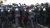 ХАОС У НЕМАЧКОЈ: Полиција интервенисала да спаси лидерку АфД од разјарених демонстраната (ФОТО/ВИДЕО)