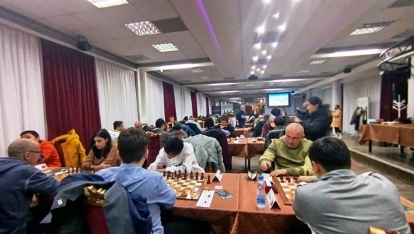 СТРАНИ ИГРАЧИ БРИЉИРАЛИ: У Параћину завршен „Зимски шаховски фестивал“ СТРАНИ ИГРАЧИ БРИЉИРАЛИ: У Параћину завршен „Зимски шаховски фестивал“
