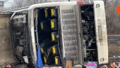 ТРИ ОСОБЕ ПОГИНУЛЕ, 29 ПОВРЕЂЕНИХ: Преврнуо се аутобус (УЗНЕМИРУЈУЋИ ВИДЕО) ТРИ ОСОБЕ ПОГИНУЛЕ, 29 ПОВРЕЂЕНИХ: Преврнуо се аутобус (УЗНЕМИРУЈУЋИ ВИДЕО)