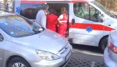 POVREĐENA MLAĐA ŽENSKA OSOBA: U sudaru dva vozla danas u Sremskoj Kamenici POVREĐENA MLAĐA ŽENSKA OSOBA: U sudaru dva vozla danas u Sremskoj Kamenici