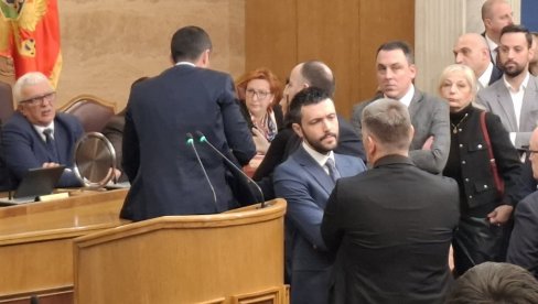 KASA U RUKAMA OPOZICIJE? Državni Parlament raspravljaće o Zakonu o budžetu za ovu godinu 21. januara KASA U RUKAMA OPOZICIJE? Državni Parlament raspravljaće o Zakonu o budžetu za ovu godinu 21. januara