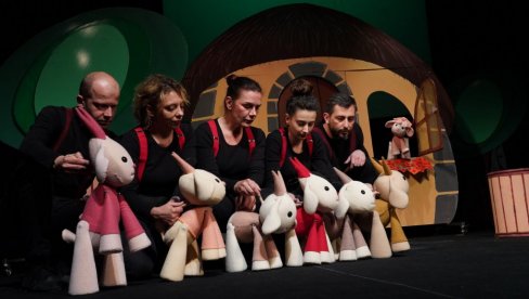 BAJKA NA LUTKARSKOJ SCENI: Predstava „Vuk i sedam jarića“ u niškom teatru BAJKA NA LUTKARSKOJ SCENI: Predstava „Vuk i sedam jarića“ u niškom teatru