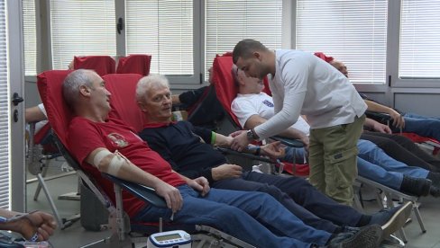 PRVA AKCIJA DAVANJA KRVI U NOVOJ GODINI: Humanisti velikog srca sakupili 150 jedinica krvi PRVA AKCIJA DAVANJA KRVI U NOVOJ GODINI: Humanisti velikog srca sakupili 150 jedinica krvi
