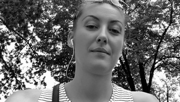 САШКА КРЕНУЛА ДА САХРАНИ БАКУ, ПА ПОГИНУЛА СА УЈАКОМ: Њена двогодишња ћерка дозивала мајку читав дан САШКА КРЕНУЛА ДА САХРАНИ БАКУ, ПА ПОГИНУЛА СА УЈАКОМ: Њена двогодишња ћерка дозивала мајку читав дан