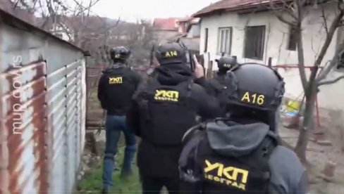 NASTAVAK BORBE PROTIV KORUPCIJE: Uhapšene dve osobe kod kojih je pronađeno 12 kilograma kokaina (FOTO)