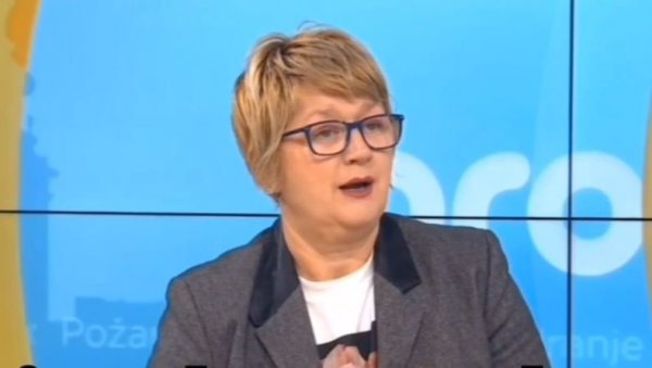 ПРЕСТАЈУ ДА СЕ КРИЈУ: Погледајте како се ствара погодно тле за јавно удруживање студената и опозиције (ВИДЕО) ПРЕСТАЈУ ДА СЕ КРИЈУ: Погледајте како се ствара погодно тле за јавно удруживање студената и опозиције (ВИДЕО)