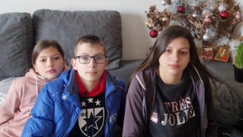 UZ DOBRE LJUDE SVE NAM JE SAD LAKŠE: Bolji dani za samohranog oca iz Niša i njegovo troje dece, od kojih je dvoje na dugotrajnom lečenju UZ DOBRE LJUDE SVE NAM JE SAD LAKŠE: Bolji dani za samohranog oca iz Niša i njegovo troje dece, od kojih je dvoje na dugotrajnom lečenju