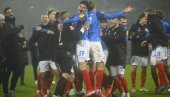 NAJVEĆA POBEDA U BUNDESLIGI: Dortmund šokirao svoje navijače u Kilu (FOTO) NAJVEĆA POBEDA U BUNDESLIGI: Dortmund šokirao svoje navijače u Kilu (FOTO)