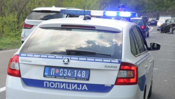 НЕМА ПОВРЕЂЕНИХ: Удес аутобуса и аутомобила на Ибарској магистрали НЕМА ПОВРЕЂЕНИХ: Удес аутобуса и аутомобила на Ибарској магистрали