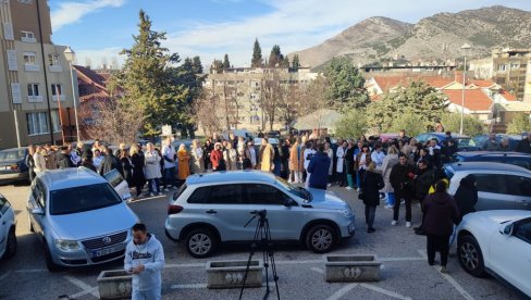 TREBINJSKI MEDICINARI NEZADOVOLJNI USLOVIMA RADA: Spremni i na generalni štrajk TREBINJSKI MEDICINARI NEZADOVOLJNI USLOVIMA RADA: Spremni i na generalni štrajk