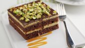 NEODOLJIVA MOCART TORTA ZA SVE PRILIKE: Kraljevski spoj nutele, marcipana i pistaća (VIDEO) NEODOLJIVA MOCART TORTA ZA SVE PRILIKE: Kraljevski spoj nutele, marcipana i pistaća (VIDEO)