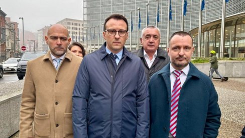 KURTI NE ŽELI DIJALOG, VEĆ NASILJE Petković iz Brisela: Danas zatvoreno 35 srpskih institucija (VIDEO) KURTI NE ŽELI DIJALOG, VEĆ NASILJE Petković iz Brisela: Danas zatvoreno 35 srpskih institucija (VIDEO)