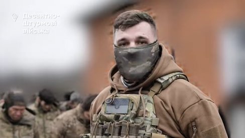 ZAROBLJENO 27 RUSKIH VOJNIKA U KURSKU: Kijev objavio snimak na kojem se sve vidi (VIDEO) ZAROBLJENO 27 RUSKIH VOJNIKA U KURSKU: Kijev objavio snimak na kojem se sve vidi (VIDEO)
