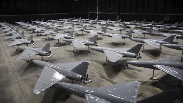 ОНИ СУ УКРАЈИНСКА НАФТА Зеленски тврди: Америка контактирал Кијев због пресретача дронова