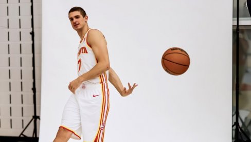 SJAJAN MEČ SRBINA: Nikola Đurišić pokazao zašto je otišao u NBA ligu (VIDEO) SJAJAN MEČ SRBINA: Nikola Đurišić pokazao zašto je otišao u NBA ligu (VIDEO)