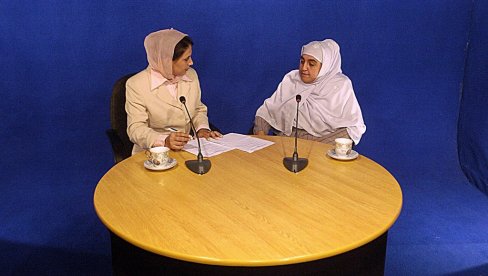 TALIBANI ZABRANILI ŽENAMA DA BUDU TV VODITELJKE Mediji: Ženski glasovi na televiziji „provociraju muškarce“ TALIBANI ZABRANILI ŽENAMA DA BUDU TV VODITELJKE Mediji: Ženski glasovi na televiziji „provociraju muškarce“