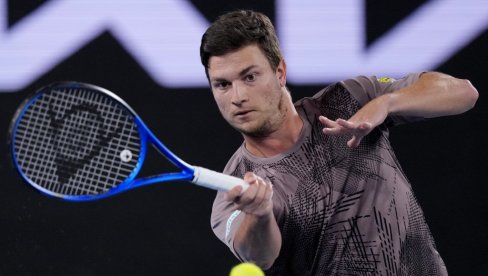 МИШУ ЈЕ ПОБЕДА У ПРВОМ КОУ ПОДИГЛА: Србин је фаворит против трећег носиоца