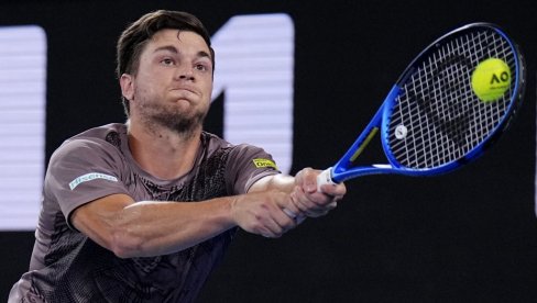 ATP AKAPULKO: Kecmanović posle preokreta poražen na startu turnira ATP AKAPULKO: Kecmanović posle preokreta poražen na startu turnira