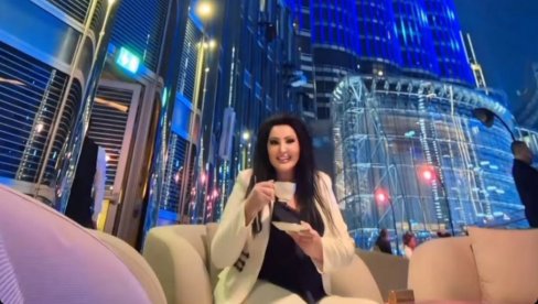 ČESTITKE PRISTIZALE SA SVIH STRANA: Dragana Mirković proslavila rođendan sa decom na odmoru u Dubaiju (FOTO) ČESTITKE PRISTIZALE SA SVIH STRANA: Dragana Mirković proslavila rođendan sa decom na odmoru u Dubaiju (FOTO)
