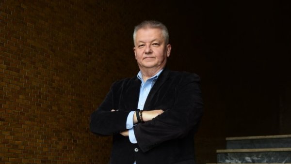 ТРАМП БИ МОГАО УКИНУТИ УРЕДБУ О САНКЦИЈАМА НИС: Интервју - Обрад Кесић, политички аналитичар из Вашингтона ТРАМП БИ МОГАО УКИНУТИ УРЕДБУ О САНКЦИЈАМА НИС: Интервју - Обрад Кесић, политички аналитичар из Вашингтона