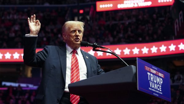 ПОСТИГЛИ СМО ВИШЕ НЕГО ОНИ ЗА ЧЕТИРИ ГОДИНЕ: Трамп - Споразум је резултат наше историјске победе ПОСТИГЛИ СМО ВИШЕ НЕГО ОНИ ЗА ЧЕТИРИ ГОДИНЕ: Трамп - Споразум је резултат наше историјске победе
