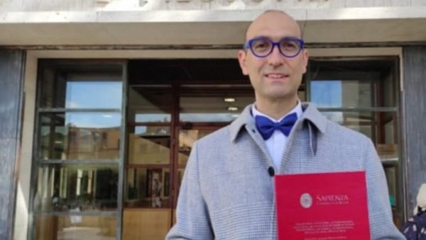УСПЕХ ЗЛАТА ВРЕДАН: Историчар Данило Ковач из Бањалуке међу 50 најбољих наставника света УСПЕХ ЗЛАТА ВРЕДАН: Историчар Данило Ковач из Бањалуке међу 50 најбољих наставника света