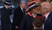 NAIŠAO NA BLOK: Tramp hteo da poljubi Melaniju, ali - ŠIPAK! Nije uspeo (VIDEO) NAIŠAO NA BLOK: Tramp hteo da poljubi Melaniju, ali - ŠIPAK! Nije uspeo (VIDEO)