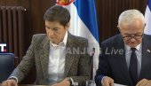 СТУДЕНТИ У ПРОБЛЕМУ - ШТА СВЕ ГУБЕ ЗБОГ БЛОКАДА ФАКУЛТЕТА: Брнабић на седници Одбора за образовање (ВИДЕО) СТУДЕНТИ У ПРОБЛЕМУ - ШТА СВЕ ГУБЕ ЗБОГ БЛОКАДА ФАКУЛТЕТА: Брнабић на седници Одбора за образовање (ВИДЕО)