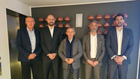 RADNO U KSS! Čelnici srpske košarke u poseti selektoru Pešiću i FIBA Evropa u Minhenu RADNO U KSS! Čelnici srpske košarke u poseti selektoru Pešiću i FIBA Evropa u Minhenu