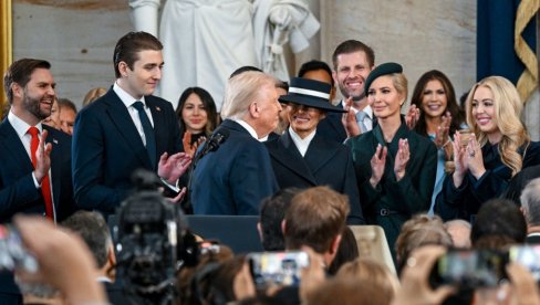 КО ЈЕ КО У ПОРОДИЦИ ТРАМП? Доналд се три пута женио, а ово су наследници КО ЈЕ КО У ПОРОДИЦИ ТРАМП? Доналд се три пута женио, а ово су наследници