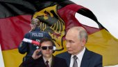 BERBOKOVA HOĆE DA KAZNI RUSIJU I PUTINA: Usvajanje novog paketa sankcija zbog takozvane ruske flote u senci BERBOKOVA HOĆE DA KAZNI RUSIJU I PUTINA: Usvajanje novog paketa sankcija zbog takozvane ruske flote u senci