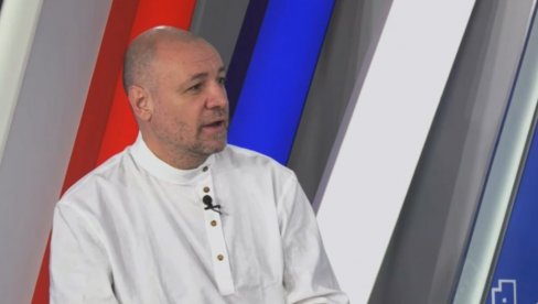 ŠOLAKOV PROPAGANDISTA VUK CVIJIĆ: Penzioneri koji podržavaju Vučića su hitlerovci! Obesićemo novinare koji nisu uz nas! ŠOLAKOV PROPAGANDISTA VUK CVIJIĆ: Penzioneri koji podržavaju Vučića su hitlerovci! Obesićemo novinare koji nisu uz nas!