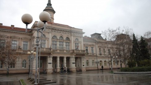 ДОЂИТЕ ДА ИМ Ј*** МИЛУ МРТВУ МАЈКУ Језиве претње ученика у Бечеју, позива на линч ученика и професора који неће да подрже блокаде ДОЂИТЕ ДА ИМ Ј*** МИЛУ МРТВУ МАЈКУ Језиве претње ученика у Бечеју, позива на линч ученика и професора који неће да подрже блокаде