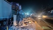 TEŠKA SAOBRAĆAJNA NESREĆA U ROŽAJAMA: Jedan brat poginuo, drugi teško povređen (FOTO) TEŠKA SAOBRAĆAJNA NESREĆA U ROŽAJAMA: Jedan brat poginuo, drugi teško povređen (FOTO)