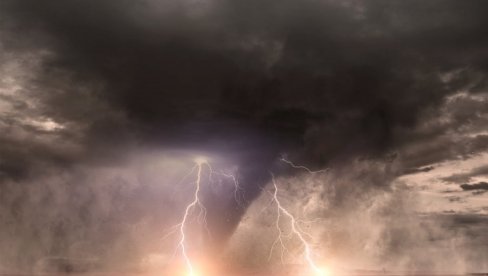 VELIKA UZBUNA, OČEKUJE SE ARMAGEDON: Upozorenje stiže na 4,5 miliona telefona, najave su jezive VELIKA UZBUNA, OČEKUJE SE ARMAGEDON: Upozorenje stiže na 4,5 miliona telefona, najave su jezive