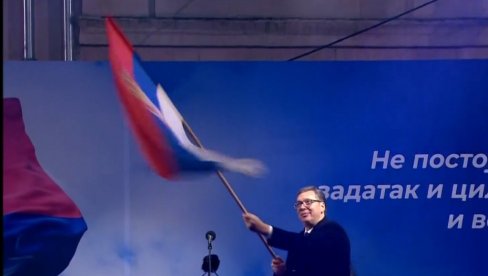 TROBOJKA NAS JE ODRŽALA: Vučić - Da sačuvamo Srbiju, da živi naša Srbija! TROBOJKA NAS JE ODRŽALA: Vučić - Da sačuvamo Srbiju, da živi naša Srbija!
