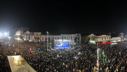 MOĆAN SNIMAK IZ JAGODINE! Više od 50.000 ljudi na Vučićevom skupu - snimak dronom (VIDEO) MOĆAN SNIMAK IZ JAGODINE! Više od 50.000 ljudi na Vučićevom skupu - snimak dronom (VIDEO)