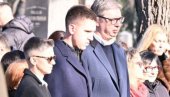 TRI GODINE BEZ KSENIJE: Vučić sa decom na pomenu prve supruge (FOTO) TRI GODINE BEZ KSENIJE: Vučić sa decom na pomenu prve supruge (FOTO)