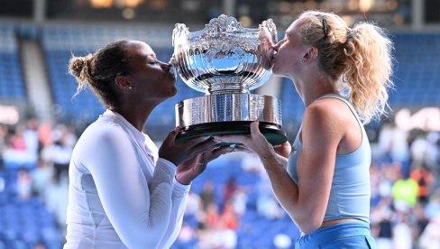 ONE SU NAJBOLJE U MELBURNU: Sinjakova i Tausend osvojile trofej u dublu na Australijan openu ONE SU NAJBOLJE U MELBURNU: Sinjakova i Tausend osvojile trofej u dublu na Australijan openu
