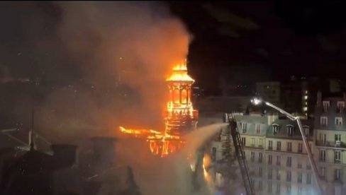 VELIKI POŽAR U PARIZU: Vatrena stihija zahvatila zgradu opštine, strahuje se od orušavanja konstrukcije (VIDEO) VELIKI POŽAR U PARIZU: Vatrena stihija zahvatila zgradu opštine, strahuje se od orušavanja konstrukcije (VIDEO)