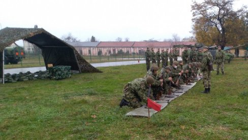 KASARNA U POŽAREVCU: U toku specijalistička obuka vojnika decembarske klase KASARNA U POŽAREVCU: U toku specijalistička obuka vojnika decembarske klase