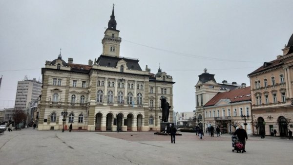 НОВИ САД И ОВЕ ГОДИНЕ ФИНАНСИРА УСЛУГЕ ЛИЧНОГ ПРАТИОЦА ЗА 500 КОРИСНИКА: Чак 730 пута већи буџет за те намене у односу на 2012. НОВИ САД И ОВЕ ГОДИНЕ ФИНАНСИРА УСЛУГЕ ЛИЧНОГ ПРАТИОЦА ЗА 500 КОРИСНИКА: Чак 730 пута већи буџет за те намене у односу на 2012.