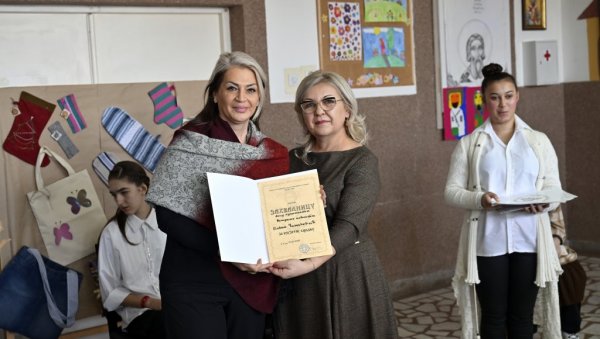 НОВОСТИ ИМ УЛЕПШАЛЕ СЛАВЉЕ: Школа за основно и средње образовање деце и одраслих са сметњама у развоју на Умки обележила 78 година рада НОВОСТИ ИМ УЛЕПШАЛЕ СЛАВЉЕ: Школа за основно и средње образовање деце и одраслих са сметњама у развоју на Умки обележила 78 година рада