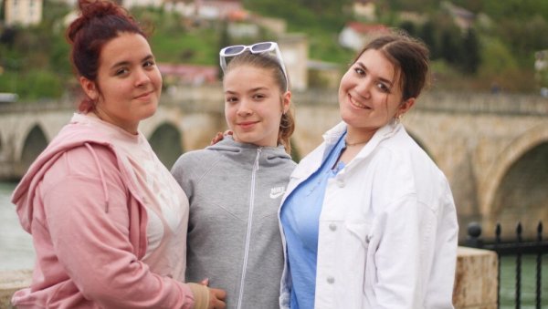 ЖЕНСКО НАСЛЕЂЕ ПРЕНЕТО СА МАЈКЕ НА ЋЕРКЕ: Волонтирање у паљанском Црвеном крсту традиција Крсмановића ЖЕНСКО НАСЛЕЂЕ ПРЕНЕТО СА МАЈКЕ НА ЋЕРКЕ: Волонтирање у паљанском Црвеном крсту традиција Крсмановића
