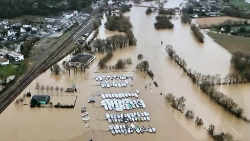 POPLAVE ISTORIJSKIH RAZMERA: Haos u Francuskoj, ovoliko vode nije viđeno 40 godina (FOTO/VIDEO) POPLAVE ISTORIJSKIH RAZMERA: Haos u Francuskoj, ovoliko vode nije viđeno 40 godina (FOTO/VIDEO)