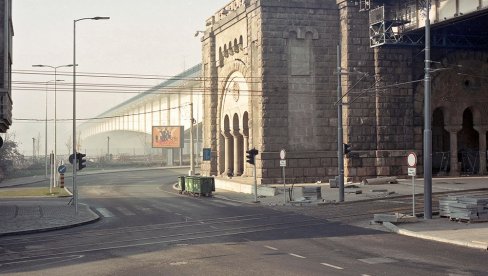 FOTOGRAFIJE KAO DOKUMENTI PROMENA: Razgovor sa Ivanom Petrovićem u finalu izložbe I mesto njegovo neće ga više poznati FOTOGRAFIJE KAO DOKUMENTI PROMENA: Razgovor sa Ivanom Petrovićem u finalu izložbe I mesto njegovo neće ga više poznati